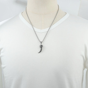 Yunnique – pendentif en acier inoxydable en forme de dents d'animaux, couleur argent, design géométrique, collier avec chaîne de perles carrées pour hommes et femmes, 122020 - Product Image 4