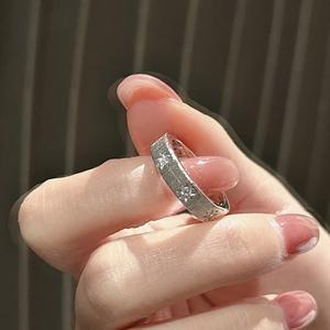 Anillo de Plata de Ley S925 con Estrella Hexagonal, Elegante Estilo Francés con Baño de Oro de 18K, Diseño de Incrustaciones Antiguas, Lujo Ligero y Simplicidad - Product Image 4