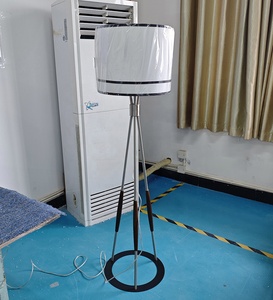 Sân bởi marriott khu vực công cộng sảnh tầng đứng đèn sản xuất phong cách Tripod đèn hoàn hảo cho ngành công nghiệp khách sạn - Product Image 3