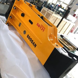 Martillo Hidráulico SOOSAN SB 131 Tipo Caja para Excavadoras de 30-45 Toneladas con Motor, 1 Año de Garantía, para Construcción y Demolición - Product Image 1