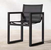 Ensemble de salle à manger d'extérieur de luxe moderne en alliage d'aluminium durable, résistant à l'eau et aux UV, avec chaises et table rembourrées pour hôtels et jardins