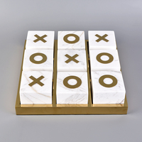 Jeu de luxe en marbre Tic Tac Toe avec plateau en or Table basse élégante Knick-Knack pour la décoration de la maison moderne