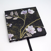 Boîte d'emballage en carton recyclable de style chinois YZ avec couvercle à pétales, boîte rigide suspendue transparente pour collier, présentoir cadeau