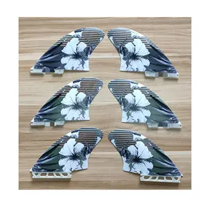 Ailerons de <span class=keywords><strong>surf</strong></span> en fibre de verre imprimés en 3D pour sports nautiques, ailerons doubles en nid d'abeille, ailerons à double languette en <span class=keywords><strong>bois</strong></span> / à languette simple en bambou pour planche de <span class=keywords><strong>surf</strong></span> - Product Image 1