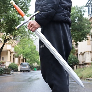 Spada di Ghiaccio da 101 cm di A Song of Ice and Fire, Modello di Arma Sicura in Schiuma PU per Cosplay, per Età 8+ Unisex - Product Image 5