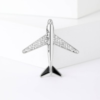 Broche d'avion haut de gamme personnalisée incrustée de diamants, accessoire élégant en alliage de Yiwu, épingle raffinée pour tenues formelles masculines
