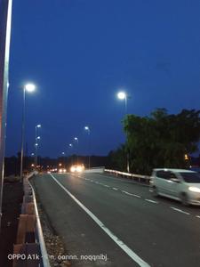 Semua Dalam Satu <span class=keywords><strong>CE</strong></span> <span class=keywords><strong>ROHS</strong></span> 12 Volt <span class=keywords><strong>LED</strong></span> 120W Taman Tenaga Surya Lampu Jalan Perlengkapan Pencahayaan - Product Image 3