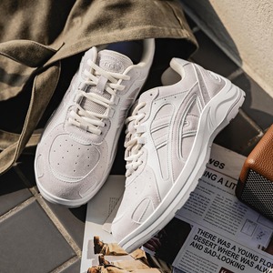 Chaussures de jogging vintage pour hommes, nouvelle collection printemps 2026, respirantes, polyvalentes, pour le quotidien, les activités sportives en extérieur et les loisirs. - Product Image 1