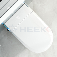 Nouvelle conception de toilettes intelligentes suspendues au mur avec réservoir en céramique intégré, sans exigence de pression d'eau