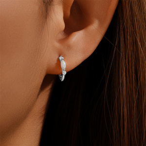 CANNER Nouveauté Tendance Simples Boucles d'oreilles créoles Huggie en Argent sterling 925 avec Opale et Zircon - Product Image 6