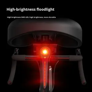 Feu arrière intelligent à détection de freinage pour vélo, alimenté par <span class=keywords><strong>batterie</strong></span>, pour vélos de route et VTT, avec avertissement de <span class=keywords><strong>charge</strong></span> - Product Image 3