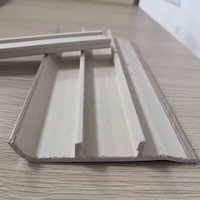 Rodapié de PVC laminado con película ecológica anti-termitas, base de WPC