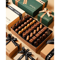 Boîte cadeau unique de chocolat sucré de la Saint-Valentin Emballage en papier de luxe Boîte à bonbons divisée Boîte à bonbons d'emballage de chocolat pour dessert personnalisée
