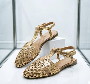 <span class=keywords><strong>Sandali</strong></span> piatti bohémien personalizzati in tessuto con punta tonda, cinturino alla caviglia e <span class=keywords><strong>tacco</strong></span> <span class=keywords><strong>basso</strong></span> a blocco con chiusura a fibbia - Perfetti per le vacanze estive all'aperto - Product Image 2