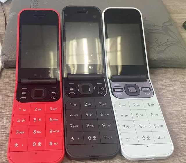 Hot Selling 2.8inch for No kia 2720 Flip Feature Phone New 4G Flip Phone with Keypad Camera High Visibility Cellular