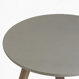 VN OEM Ensemble de meubles d'intérieur décoratifs nouveau design moderne pour l'extérieur table basse ronde en béton à trois pieds en ciment - Product Image 6
