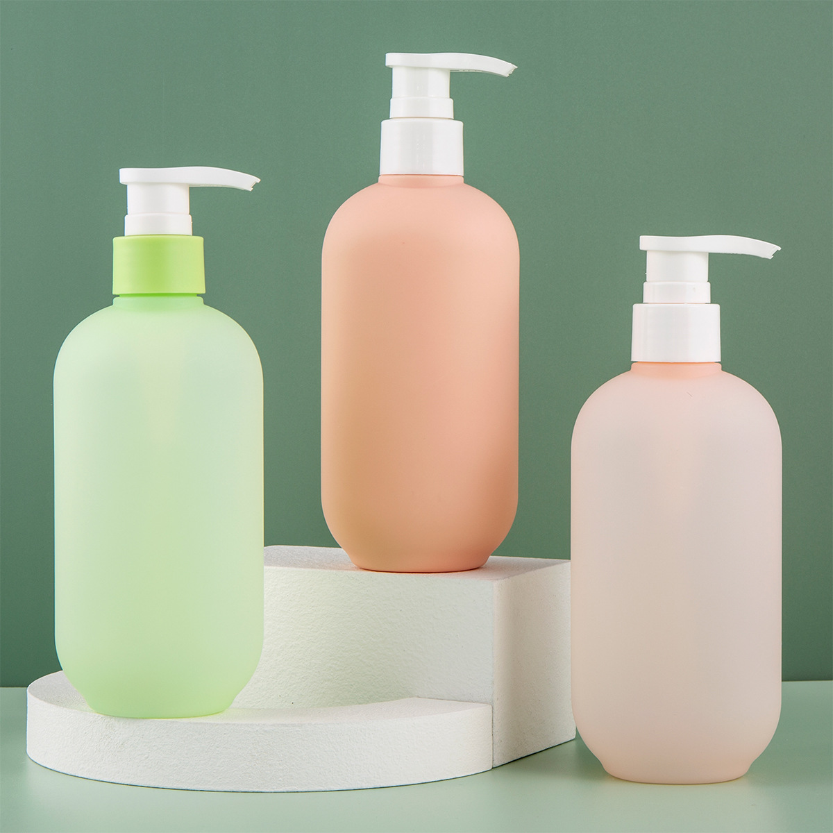 Wholesale lotion dish soap hand wash hanging shower gel bottles shampoo pet empty cosmetic pump black 500ml plastic bottle