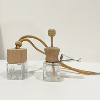 Vente en gros 8ml sortie d'air automatique pince givrée parfum vide voiture désodorisant conteneur bouteille voiture évent diffuseur d'huile bouteille