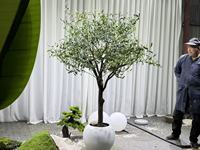 Árbol de Cerezo Artificial con Protección UV para Exteriores, Decoración Ecológica para Bodas, Navidad y Otoño, en Maceta de Plástico de 1.5m