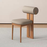 Chaise de salle à manger blanche de style moderne et simple JP, chaise de café nordique avec pieds en bois massif