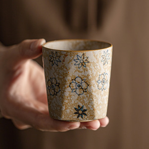 Tasse à thé rétro en céramique, tasse maîtresse ronde en porcelaine rouge pierre brûlée avec glaçure antique, pour service à thé domestique et thé de l'après-midi - Product Image 3