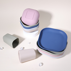 Assiette pour bébé Vaisselle en silicone Ensemble d'assiettes pour tasse pour bébé Nom <span class=keywords><strong>personnalisé</strong></span> Ensemble d'alimentation pour enfants - Product Image 3