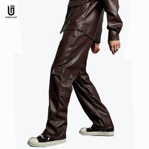 Pantalones de chándal bordados de ajuste relajado apilados gruesos de gran tamaño con logotipo personalizado, pantalones de cuero rectos con bolsillos grandes para hombre - Product Image 1