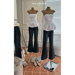 Conjunto de Top Corto Blanco de Uso Diario x Jeans Acampanados, Muestra Disponible, Sin Mangas, Transpirable, Mezcla de Algodón OEM + Mezclilla - Product Image 1