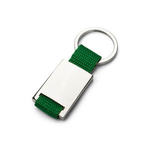 Portachiavi in nylon verde con anello in metallo e placca rettangolare per un facile fissaggio e una maggiore durata - Product Image 1