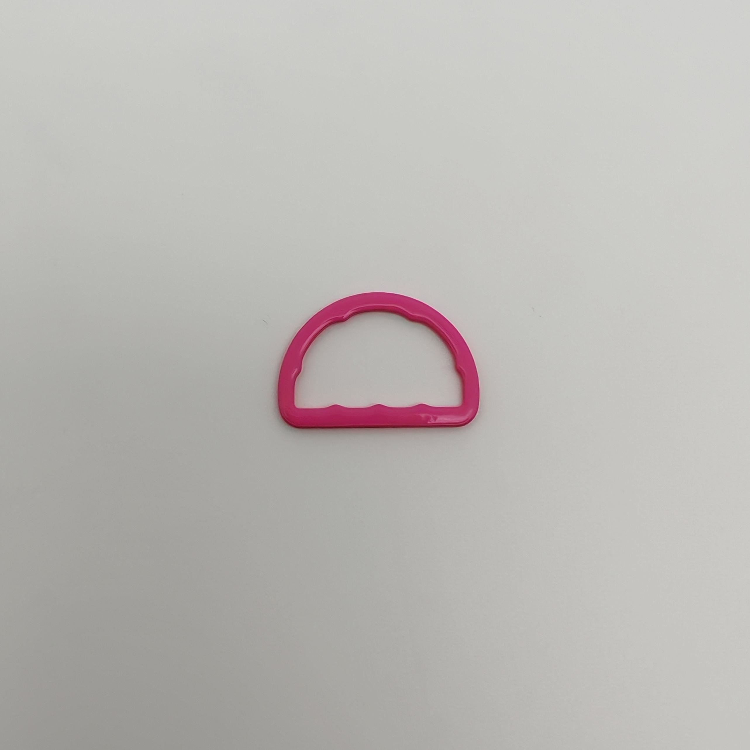 สีแดงม่วง