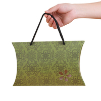Boîte d'emballage en gros personnalisée avec logo imprimé pour foulards en soie, sacs à main et sous-vêtements, modèle boîte oreiller orange