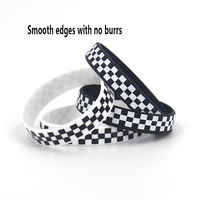 Prix usine En Stock Motif Damier Impression Confortable Bracelet En Silicone Adulte Individuellement Mode Bracelet En Silicone