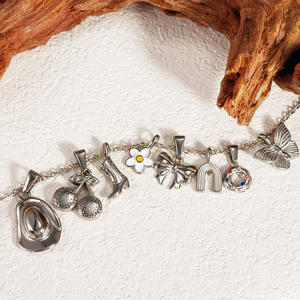 Belle <span class=keywords><strong>française</strong></span> élégante Cowboy botte chapeau or breloques cristaux clé collier pendentif en acier inoxydable bricolage breloques pour la <span class=keywords><strong>fabrication</strong></span> de bijoux - Product Image 2