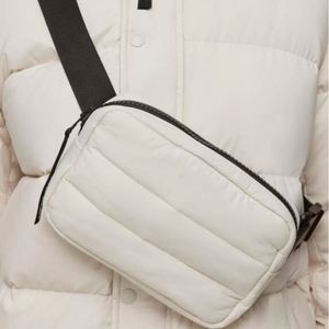 Sac banane matelassé souple avec logo personnalisé, grande capacité, imperméable, sac de poitrine bandoulière - Product Image 2