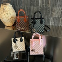 Bolso Mini Tote de Moda 2026 con Estampado de Letras para Mujer, Bolso Cruzado de Cuero PU con Dije Metálico