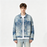 Veste Trucker en Jean Bleu Tie-Dye avec Broderie Filée, Clous Strass, Ourlet Brut Effiloché, Patchwork Déchiré, Style Streetwear