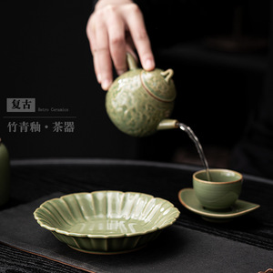 Support à théière en céramique rétro avec plateau gradué, accessoire de thé en poterie, fabriqué à Dehua - Product Image 3