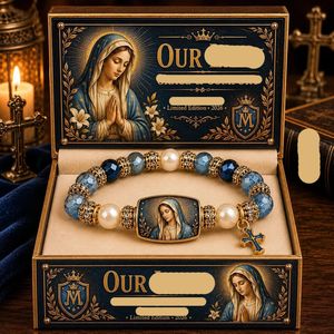 Bracciale con perline Faith da donna, con ciondolo a croce e dettaglio a barra in calcedonio 'Re dei Re', gioiello da polso religioso per uso quotidiano - Product Image 3
