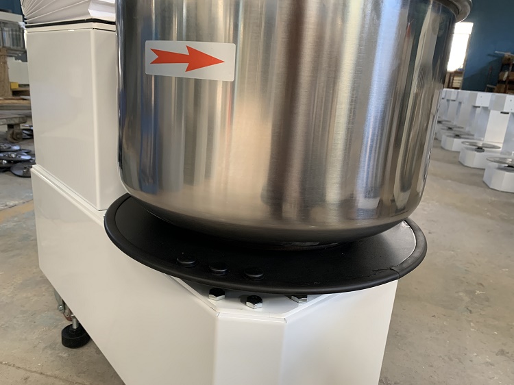 Máy Trộn Bột Nhào Xoắn Ốc Bánh Mì Bằng Thép Không Gỉ Dùng Điện Công Nghiệp Có Thể Tháo Rời 12Kg