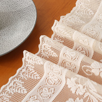 Nappe et chemin de table en polyester style nordique, blanc, avec garniture à pompons au crochet, haute qualité, pour la décoration de la salle à manger à Noël