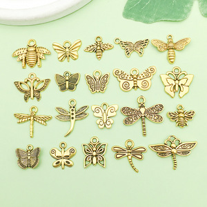Pendentif en alliage d'or antique, motifs papillon, libellule, abeille, accessoire de bijouterie DIY, apprêts artistiques rétro pour projets créatifs - Product Image 1