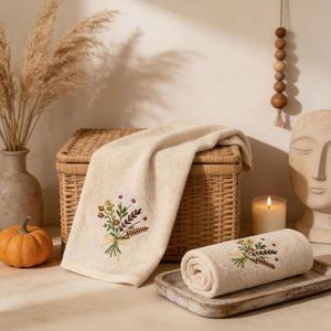 Toallas de Mano Rectangulares Bordadas 100% Algodón, 14x28 Pulgadas, Suaves, Absorbentes, Decorativas para Baño y Cocina (Beige Floral) - Product Image 4