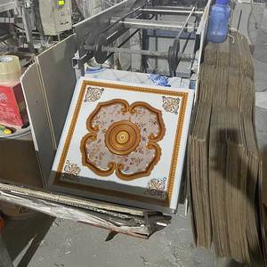 Prix usine Haute Brillance Plafonds Type <span class=keywords><strong>De</strong></span> Tuile <span class=keywords><strong>De</strong></span> Panneau <span class=keywords><strong>de</strong></span> Mur Stratifié <span class=keywords><strong>de</strong></span> <span class=keywords><strong>Dalle</strong></span> <span class=keywords><strong>DE</strong></span> <span class=keywords><strong>Plafond</strong></span> EN <span class=keywords><strong>PVC</strong></span> Pour <span class=keywords><strong>Salle</strong></span> <span class=keywords><strong>De</strong></span> <span class=keywords><strong>Bain</strong></span> - Product Image 3