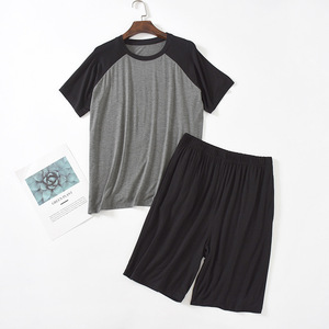 <span class=keywords><strong>Pigiama</strong></span> da <span class=keywords><strong>Uomo</strong></span> in Modal Lavorato a Maglia, Traspirante e Termico, Comodo Abbigliamento Notturno con Maglietta a Maniche Corte e Pantaloncini, Personalizzabile con Logo - Product Image 2
