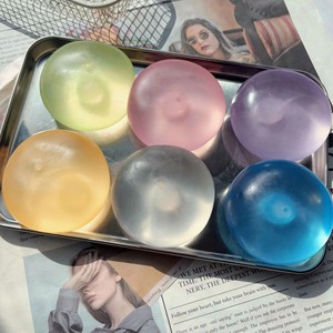 Balle anti-stress souple en huile de coco, jouet sensoriel à presser, balle malléable pour soulager l'anxiété - Product Image 1
