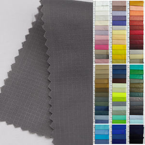 بسعر المصنع قماش نايلون منقوش من نسيج ريبستوب عينة مجانية أقمشة مضادة للماء للسترات مخزون الكثير من نسيج النايلون التفتا - Product Image 3