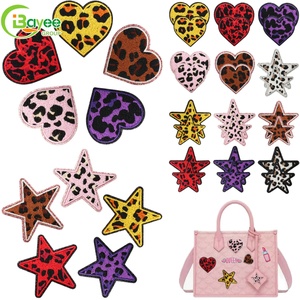 Patch brodé personnalisé en forme de cœur et d'étoile à imprimé léopard, à thermocoller, pour vêtements, chapeaux et toiles - Product Image 1