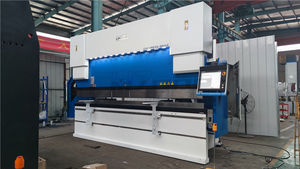 2025 CHZOM Fournisseur Presse plieuse automatique 63 tonnes avec système de serrage rapideLit de travail 4000mm - Product Image 3