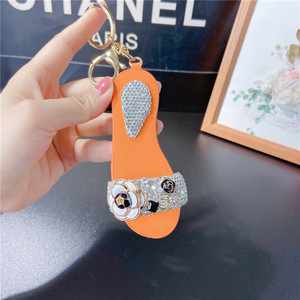 Porte-clés de chaussures à paillettes 3D mini mignon Porte-clés de chaussures Pendentif sandale <span class=keywords><strong>en</strong></span> <span class=keywords><strong>cuir</strong></span> avec diamant Cadeau de vacances Fête Faveurs Porte-clés de pantoufle - Product Image 5