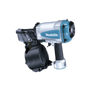 Pistolet à clous Makita AN760, tuyau d'air de 1/4 pouces, échappement arrière, pour la menuiserie et la décoration intérieure - Product Image 1